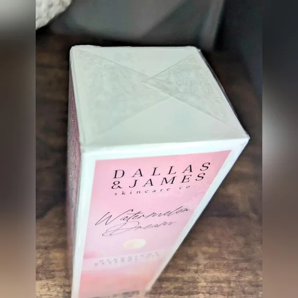 5/75$ Dallas & James Skincare Co. Watermelon Dream Overnight Retinol Oil - Picture 5 of 13